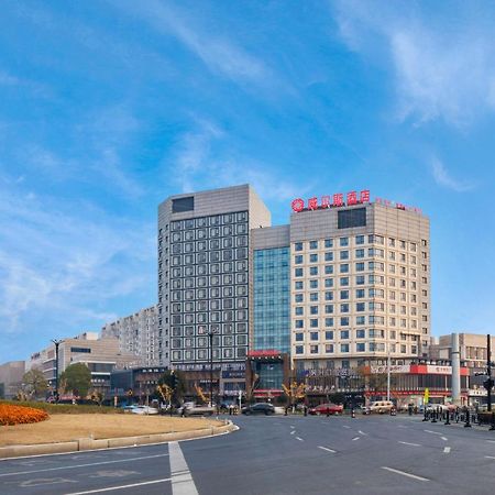 Huzhou Wealth Hotel Buitenkant foto
