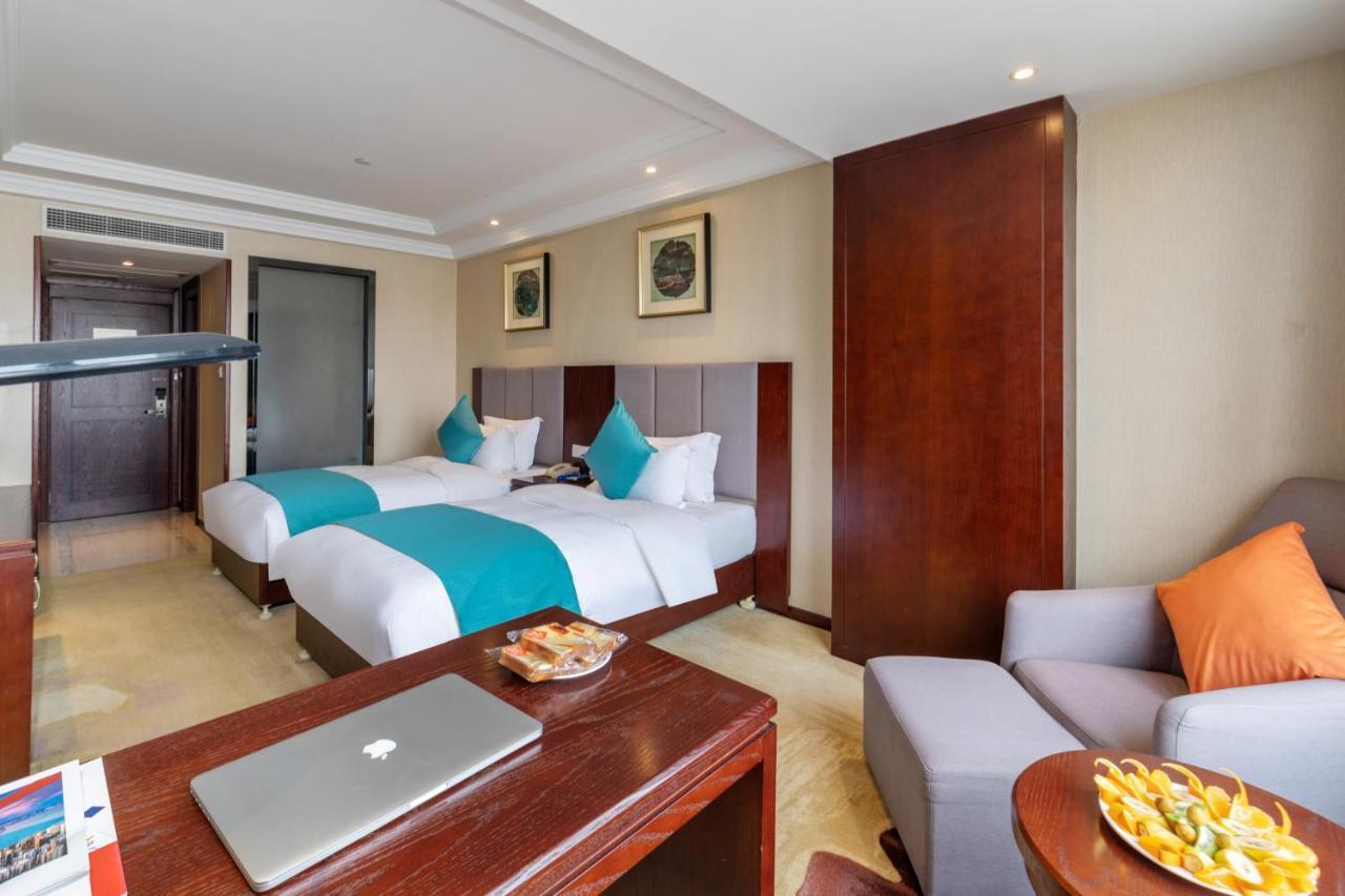 Huzhou Wealth Hotel Buitenkant foto