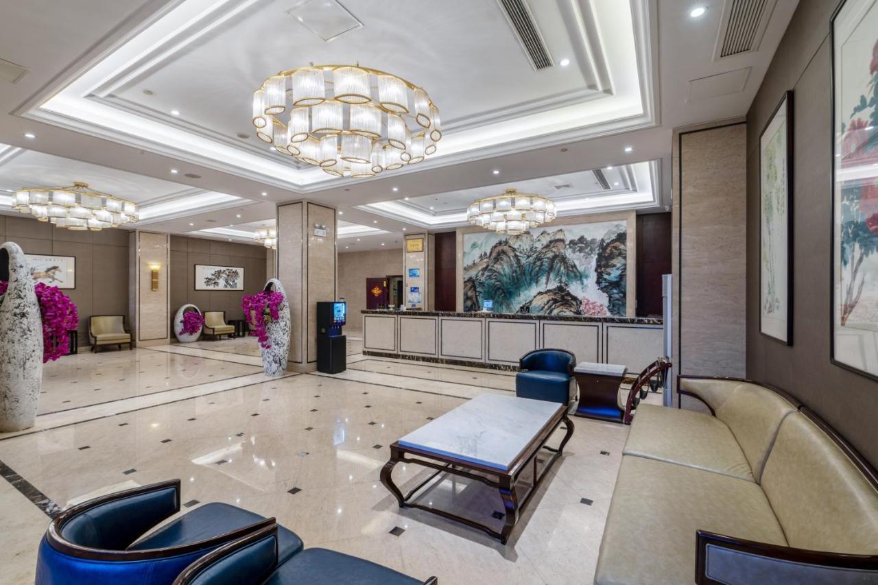 Huzhou Wealth Hotel Buitenkant foto