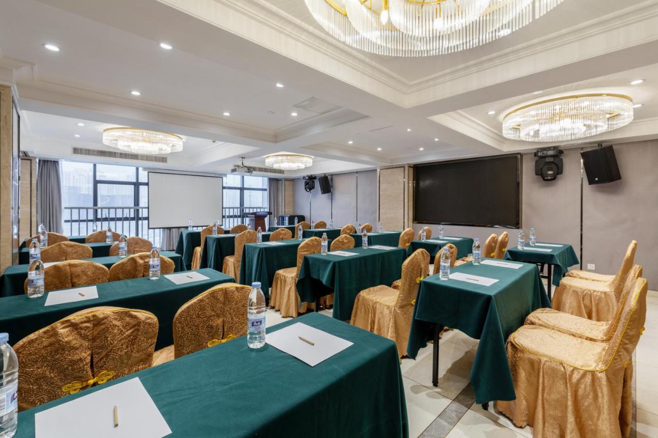 Huzhou Wealth Hotel Buitenkant foto