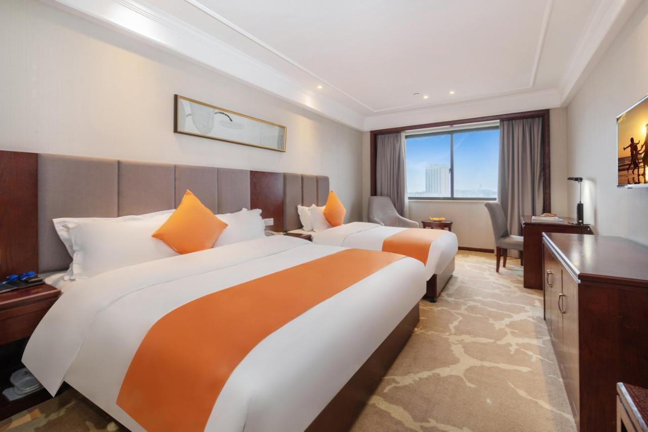Huzhou Wealth Hotel Buitenkant foto