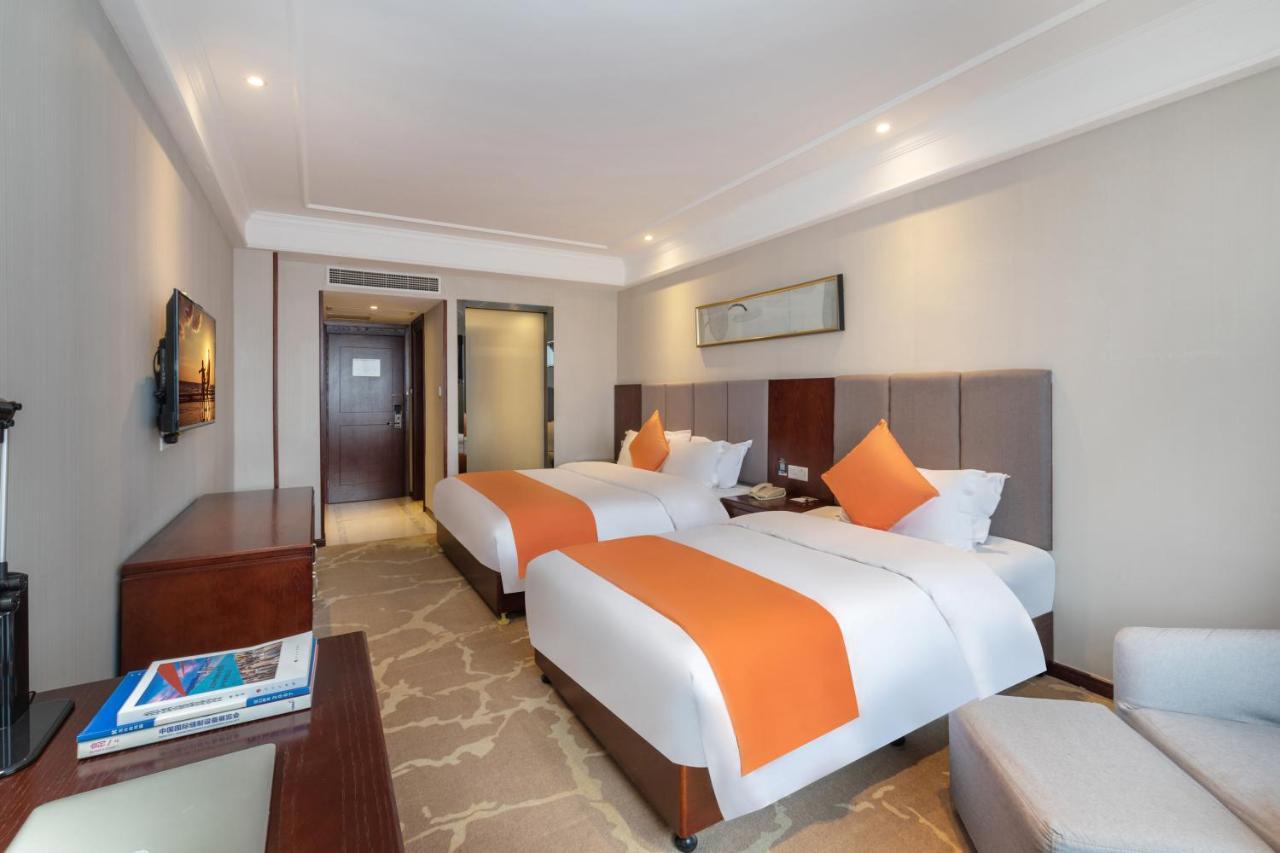 Huzhou Wealth Hotel Buitenkant foto