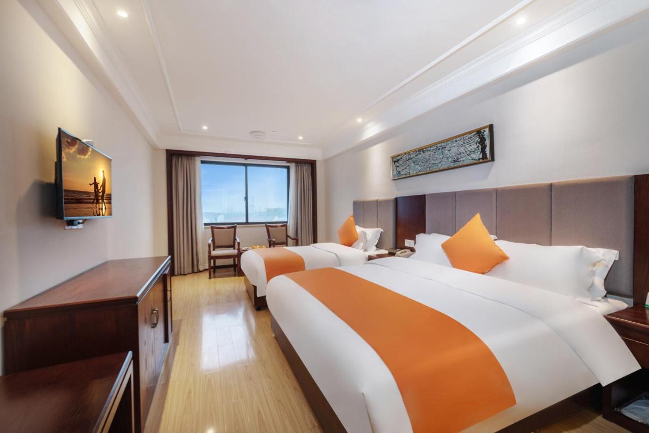 Huzhou Wealth Hotel Buitenkant foto