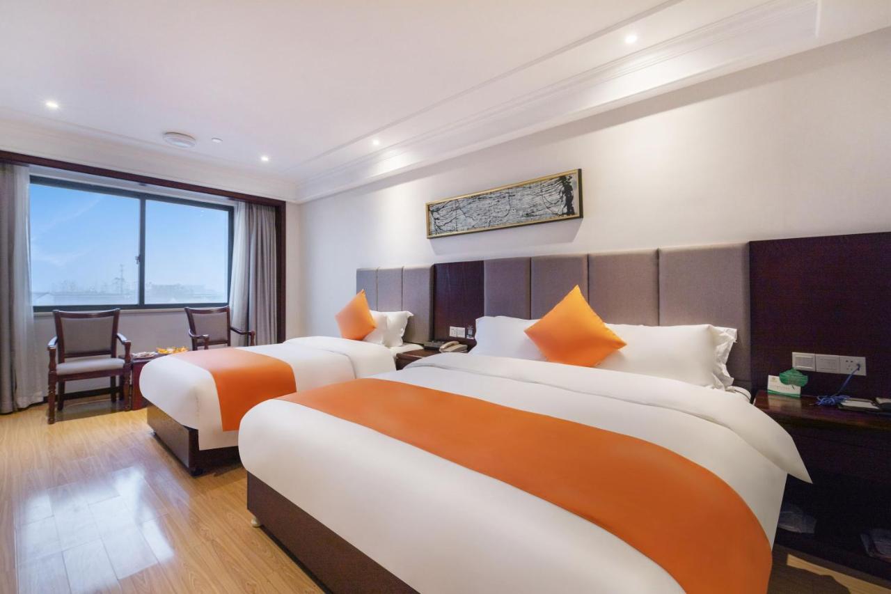 Huzhou Wealth Hotel Buitenkant foto