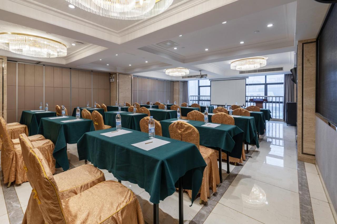 Huzhou Wealth Hotel Buitenkant foto
